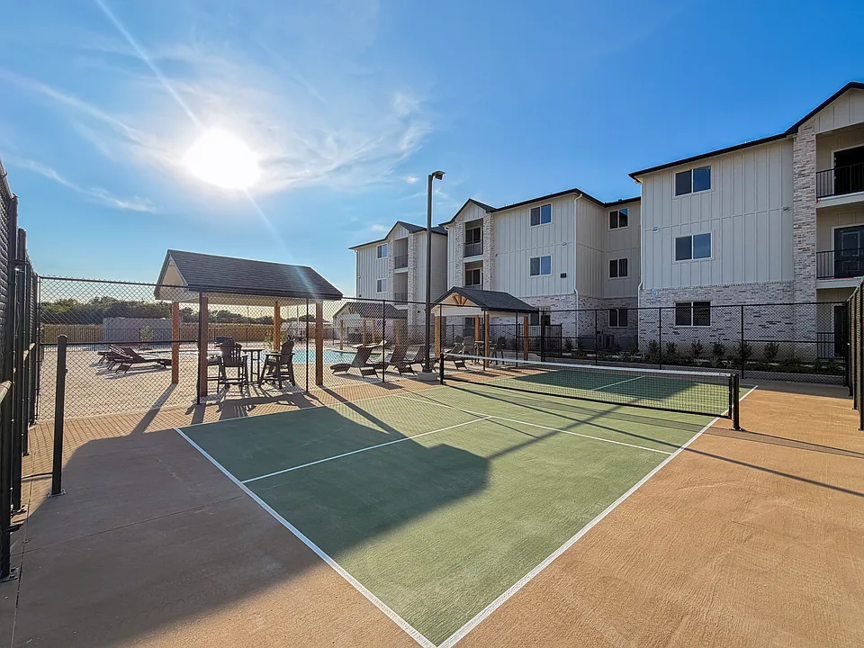 Beyond The Bend Apartments