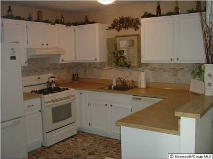 4th image of 37 San Carlos St