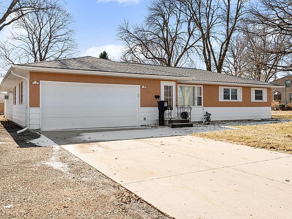 3rd image of 581 Havana Rd