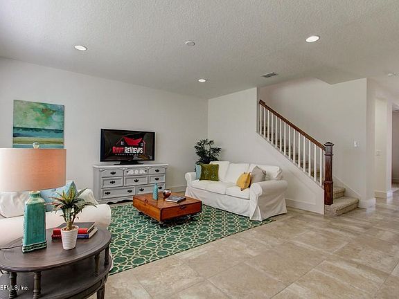 4th image of 43 Aspen Leaf Dr