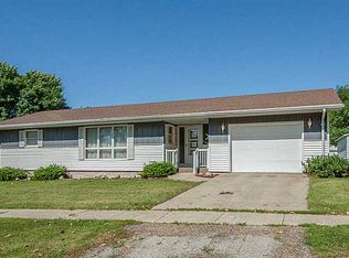 105 2nd Ave, Keystone, IA 52249