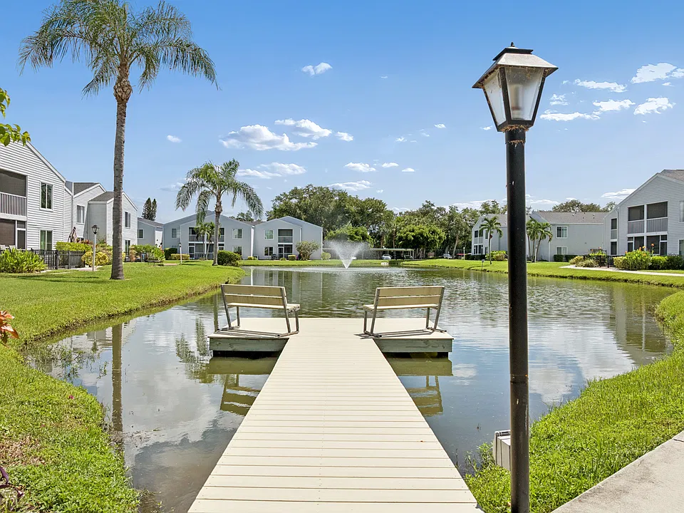 Aaron Lake Apartments