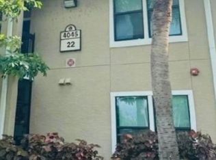 4045 Crockers Lake Blvd #27, Sarasota, FL 34238