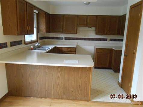 4th image of 1747 E Broadway Hwy