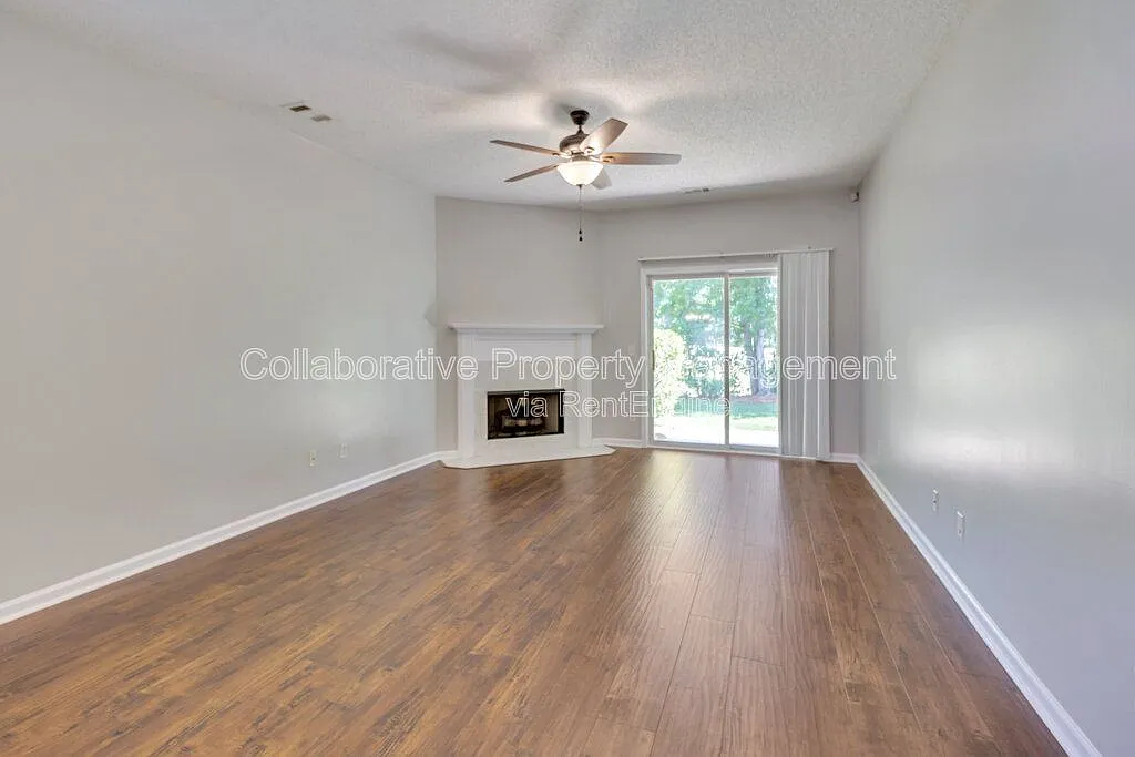 3 bed, 2.5 bath, 1608 sqft, $1,850 — Photo 4