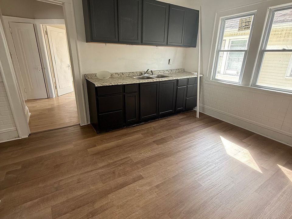 1st image of 3363 E 142nd St #Up