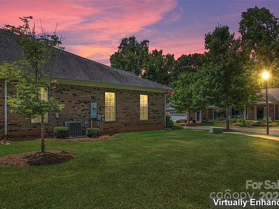 3rd image of 6801 Cinnamon Cir