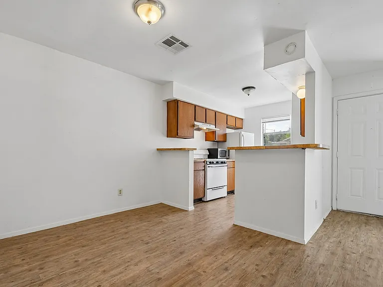 809 Sirocco Dr #A — Photo 10