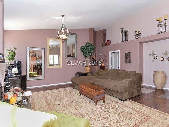 3rd image of 10800 Vineyard Pass St