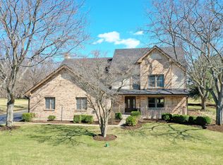4 Shenandoah Ln, Hawthorn Woods, IL