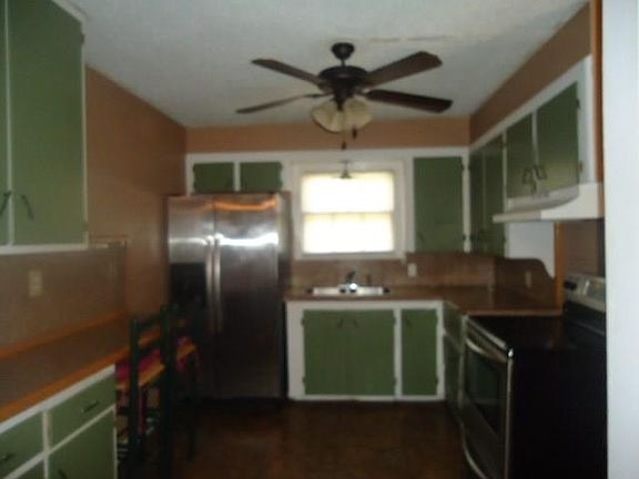 3rd image of 801 S San Jose Dr