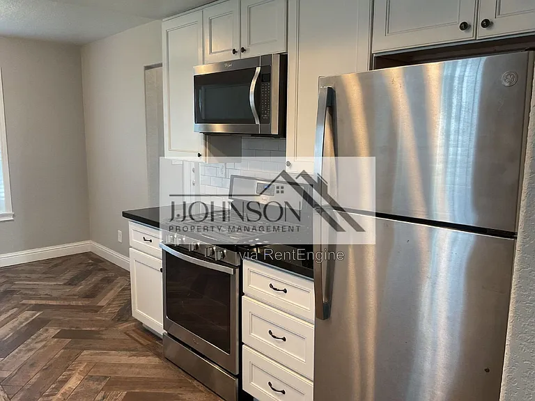 15136 Cambridge Dr — Photo 4
