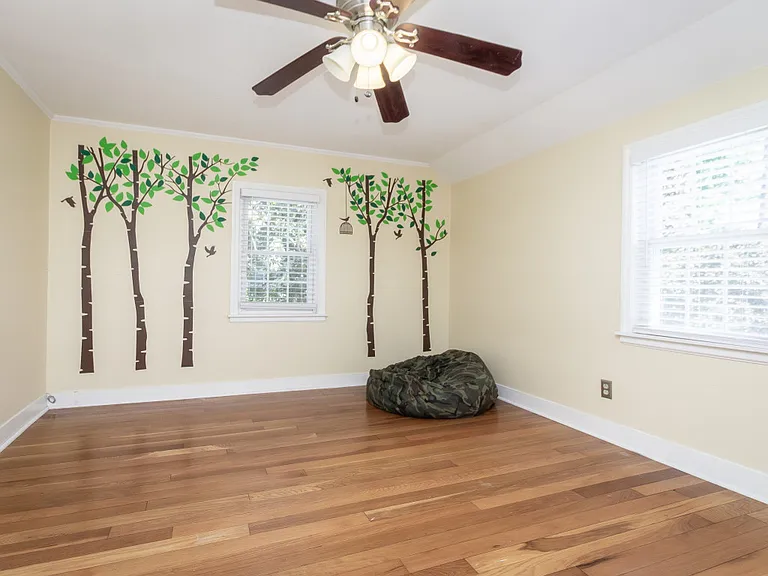 32 Hamilton Rd — Photo 18