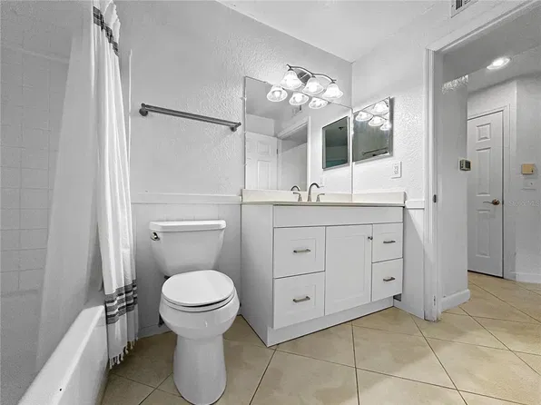 8517 SEA HARBOUR LANE #103, TEMPLE TERRACE, FL 33637