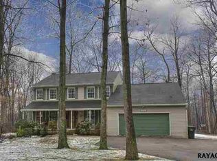 5881 Marys Cir, Stewartstown, PA 17363