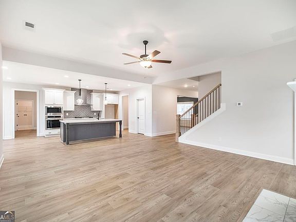 7th image of this home