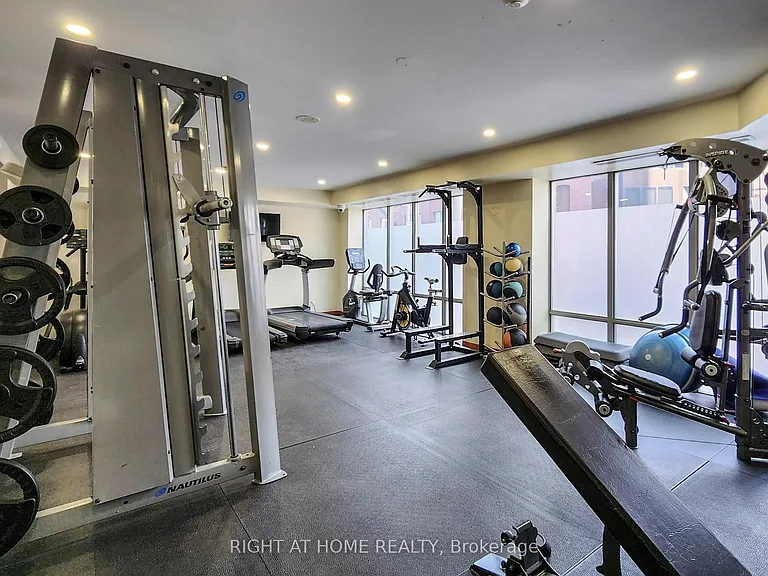 255 Richmond St E #401 — Photo 33