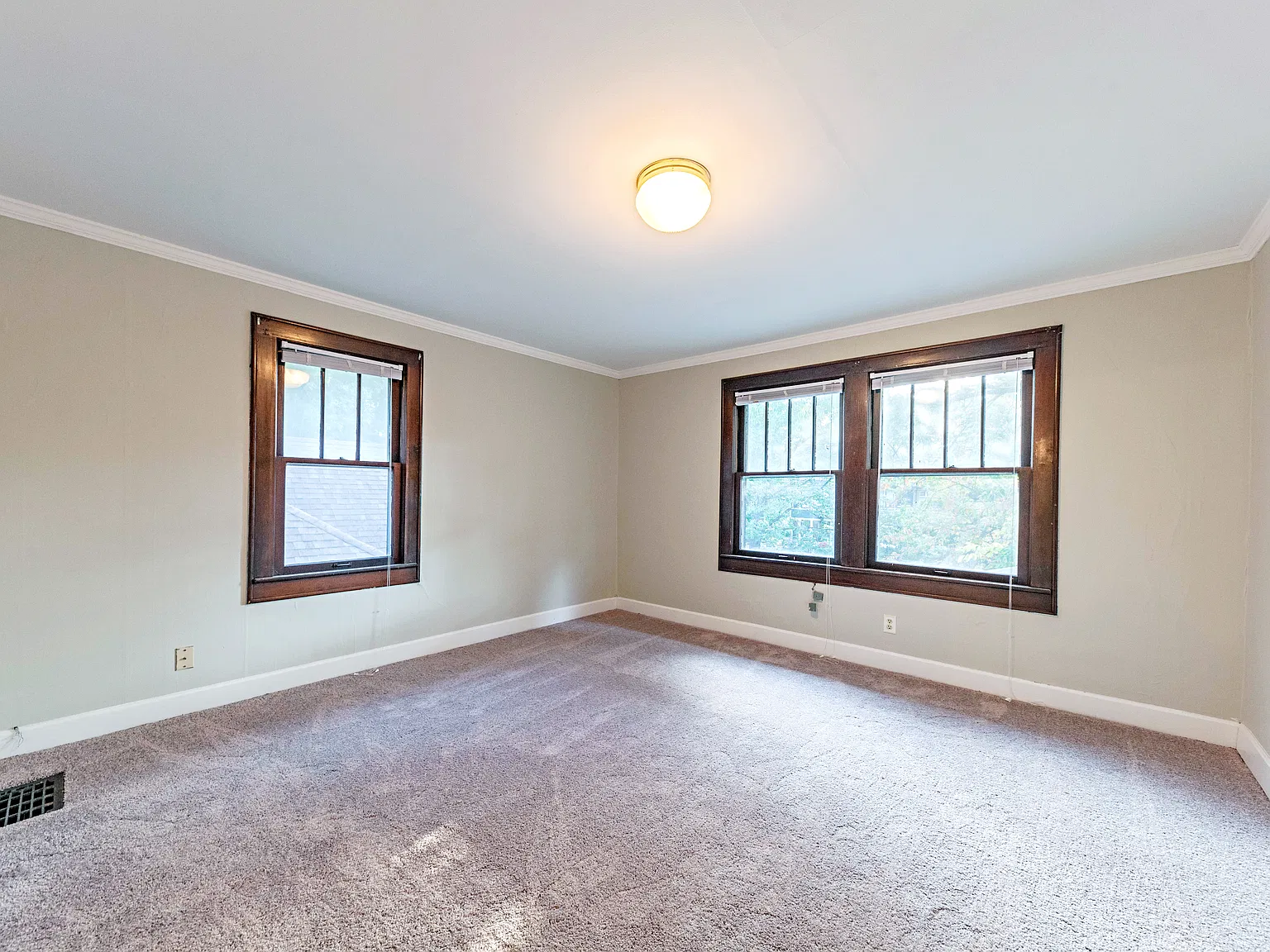 883 Woodruff Place West Drive — Photo 4