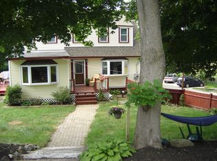 13 John St, Reading, MA 01867