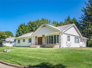 190 Alexander McGregor Rd, Pawtucket, RI 02861