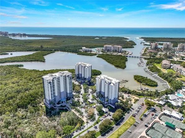425 Cove Tower DR #1003, NAPLES, FL 34110