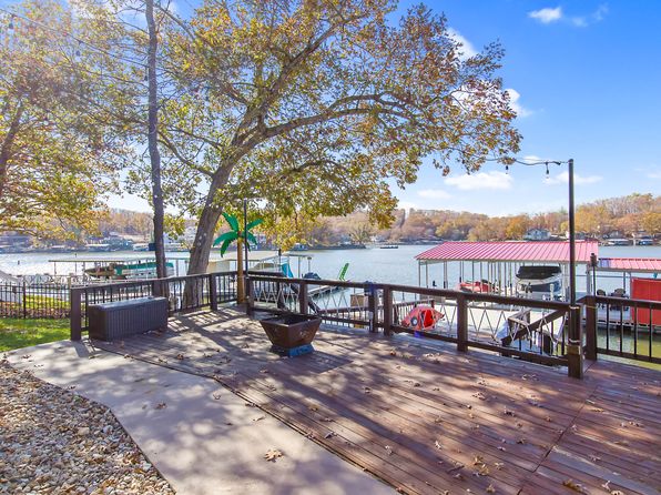 43 Lake Villas Dr, Sunrise Beach, MO 65079