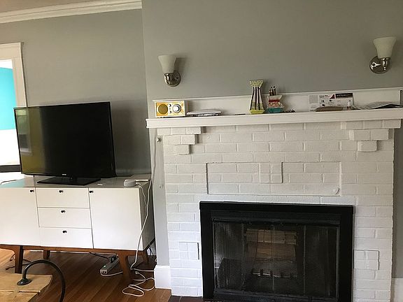 3rd image of 222 Appleton St