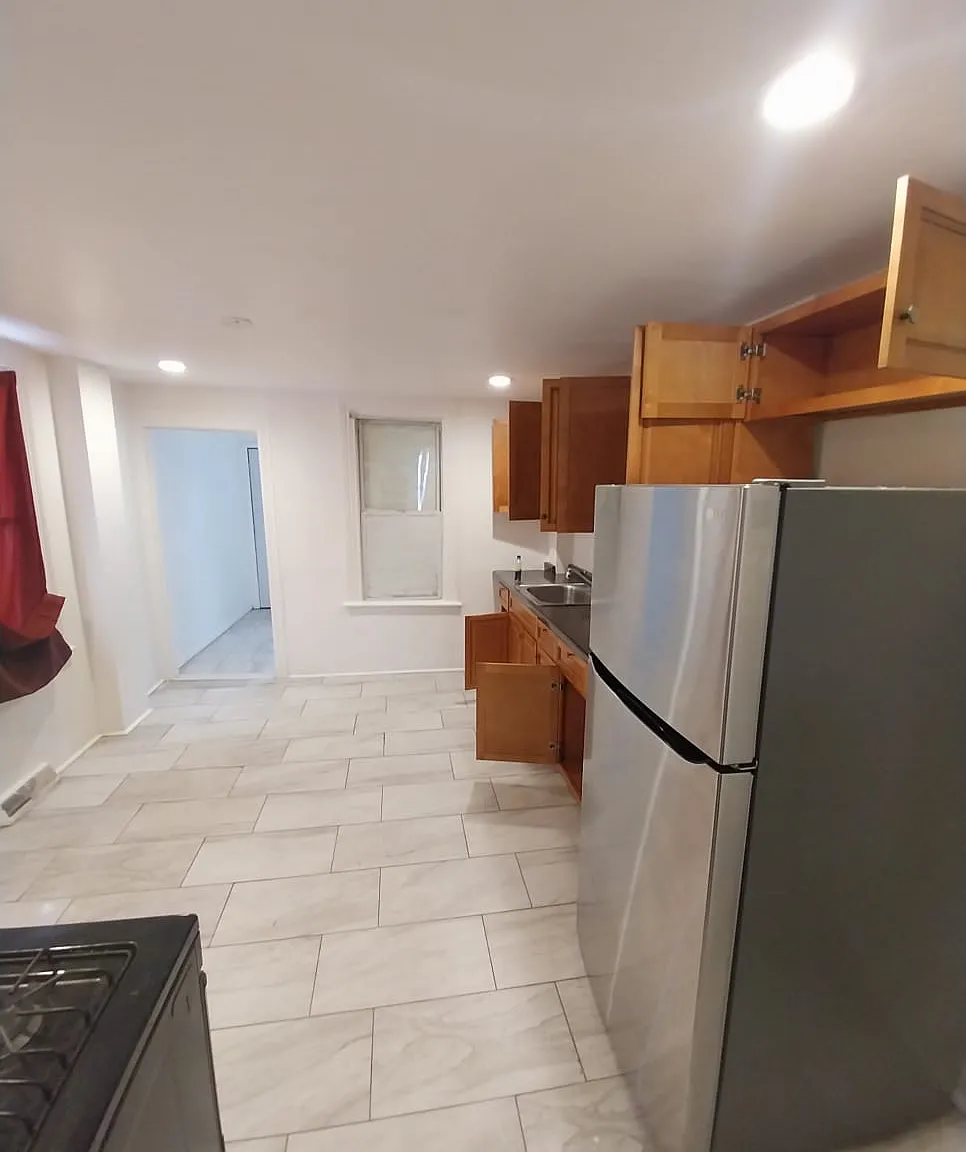 3 bed, 1328 sqft, $2,500 — Photo 4