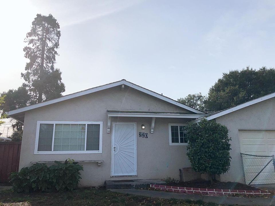 1st image of 220 Whirlaway Dr