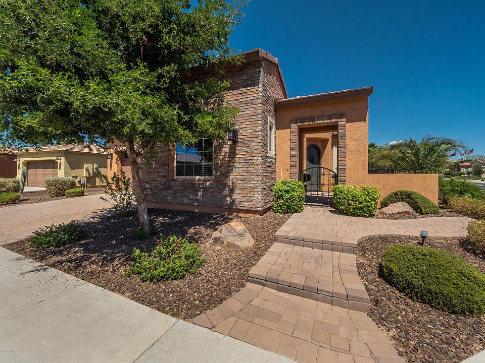 1st image of 37204 N Stoneware Dr