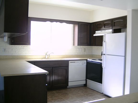 2nd image of 1150 N Wedgewood Cir APT A