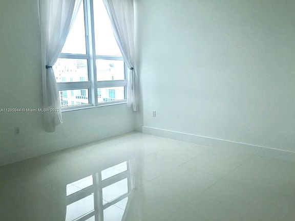 3rd image of 950 Brickell Bay Dr APT 4509