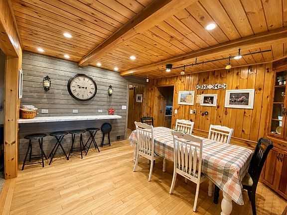 5th image of 120 Fisher Ln