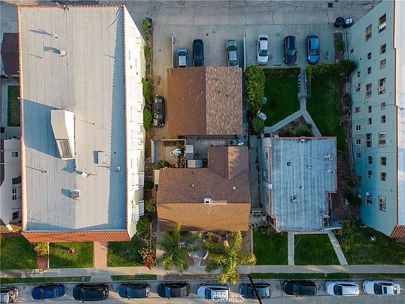 2nd image of 13616 Earlham Dr