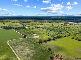 399 Prune Rd, La Grange, TX 78945