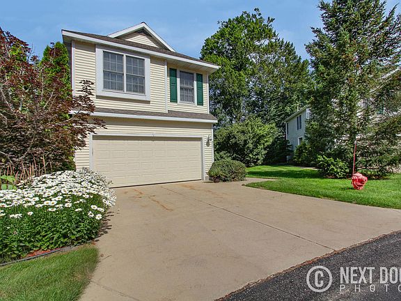 2nd image of 833 Bluff Creek Dr