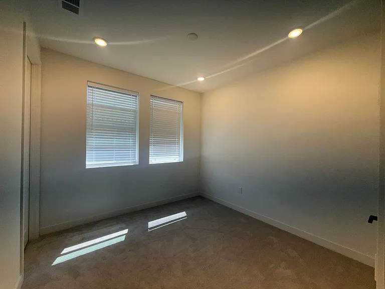 4310 Marigold Ln — Photo 14