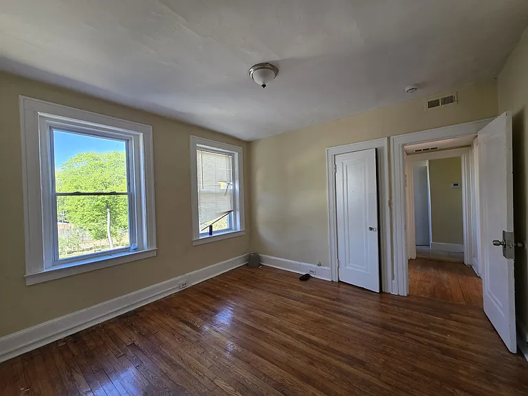 293 Norton St #7C — Photo 3