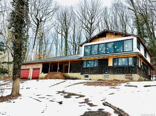 19 Tiffany Rd, Oyster Bay, NY 11771