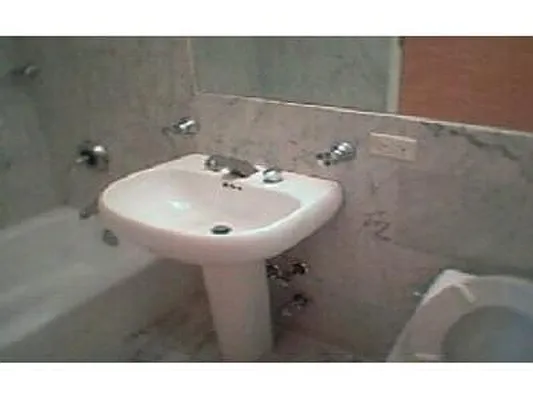 Rented by Bond New York | media 31