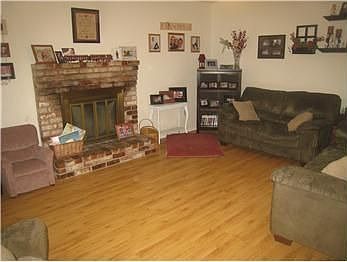 2nd image of 384 W Woodland Ave
