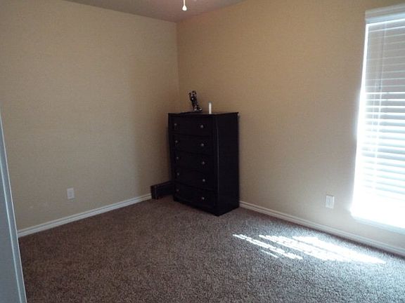 5th image of 904 Coronado Ave