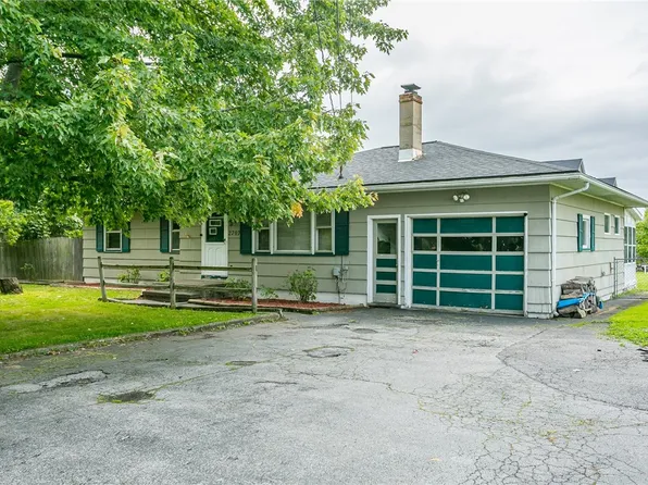 2707 Manitou Rd, Rochester, NY 14624