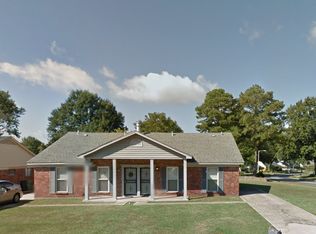 3535 Fox Meadows Rd, Memphis, TN 38115