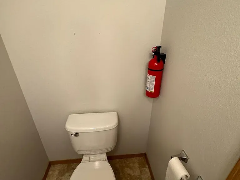 2875 S Donovan Dr — Photo 8