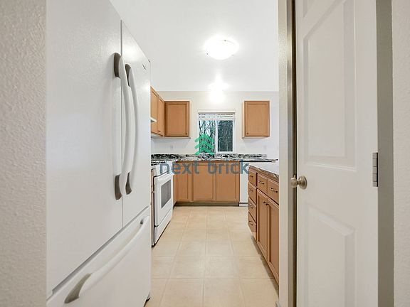 4th image of 9632 16th Dr W