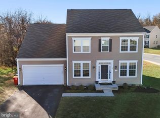 95 Oden Dr, Charles Town, WV 25414