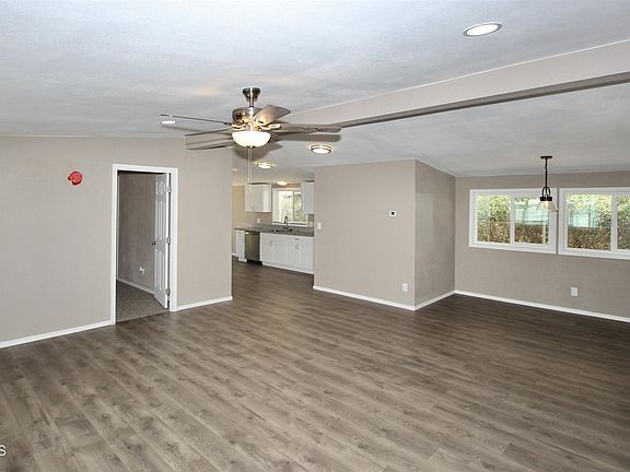 4th image of 1301 S Palo Verde St