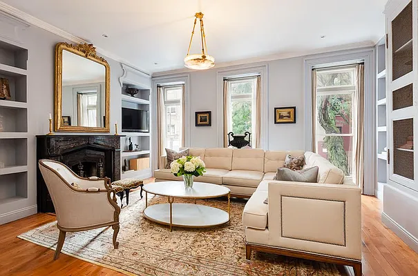 Sold by Compass | media 3