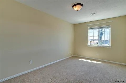537 SE Oak Grove Ave — Photo 15